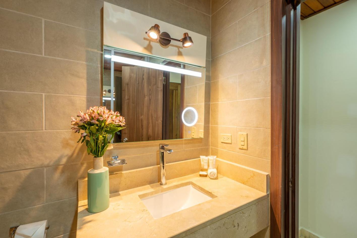 Hotel Faranda Guayacanes, A Member Of Radisson Individuals ชิเตร ภายนอก รูปภาพ