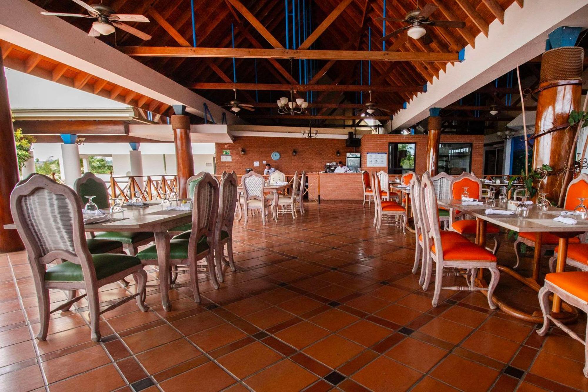 Hotel Faranda Guayacanes, A Member Of Radisson Individuals ชิเตร ภายนอก รูปภาพ