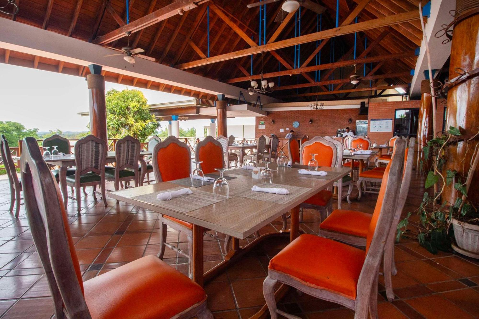 Hotel Faranda Guayacanes, A Member Of Radisson Individuals ชิเตร ภายนอก รูปภาพ