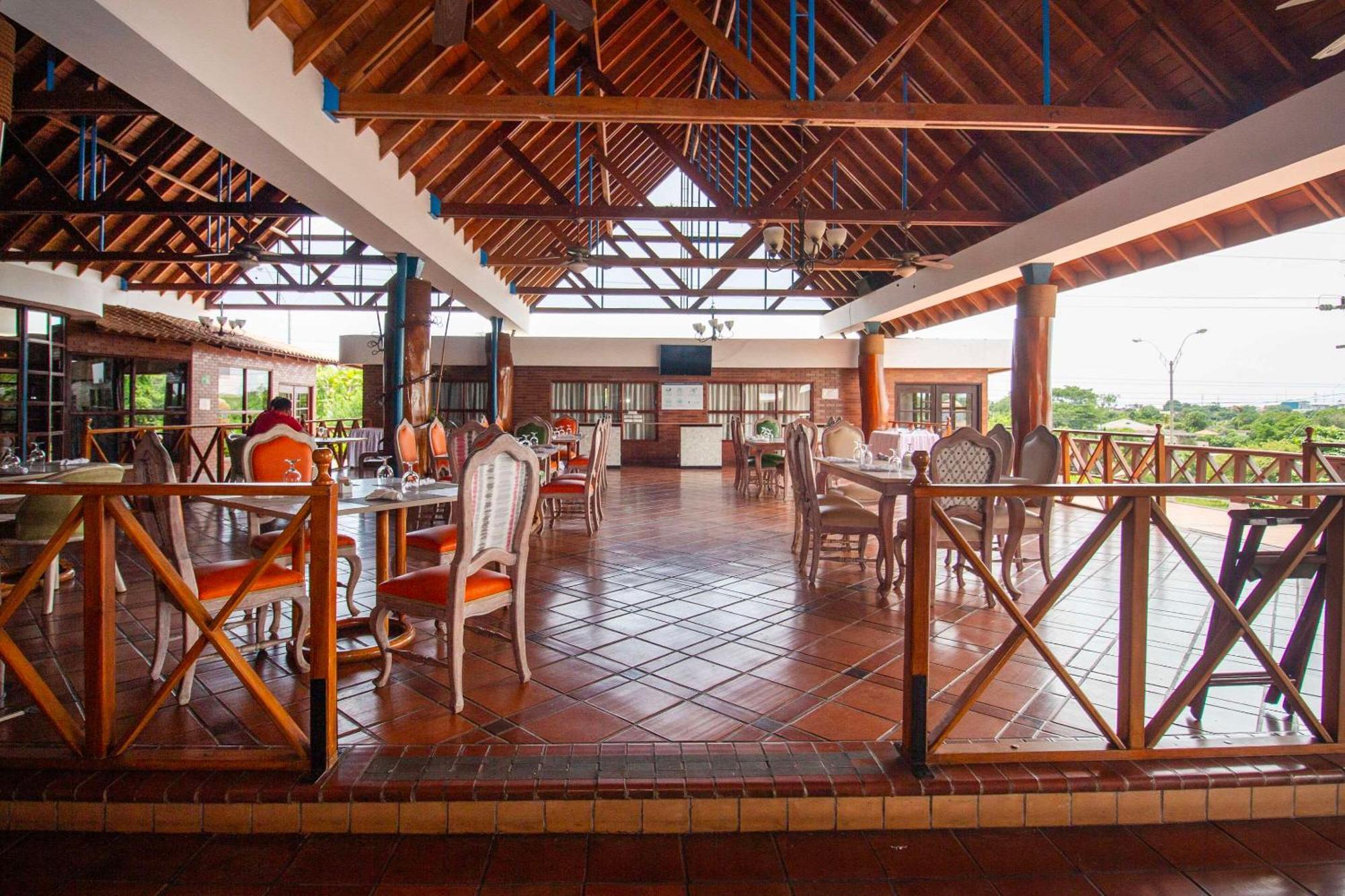 Hotel Faranda Guayacanes, A Member Of Radisson Individuals ชิเตร ภายนอก รูปภาพ